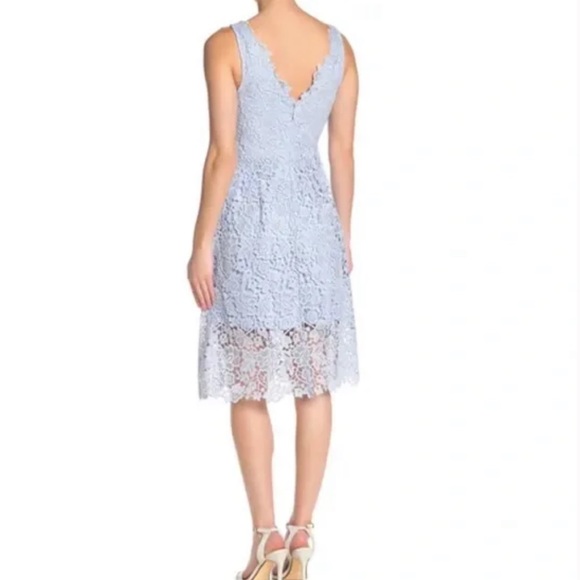 ASTR The Label V-Neck Lace Fit & Flare Dress - Picture 2 of 7